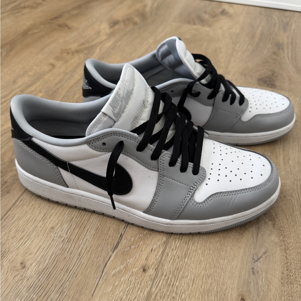 Mens Nike Air Jordan 1 low Wolf Gray size 12